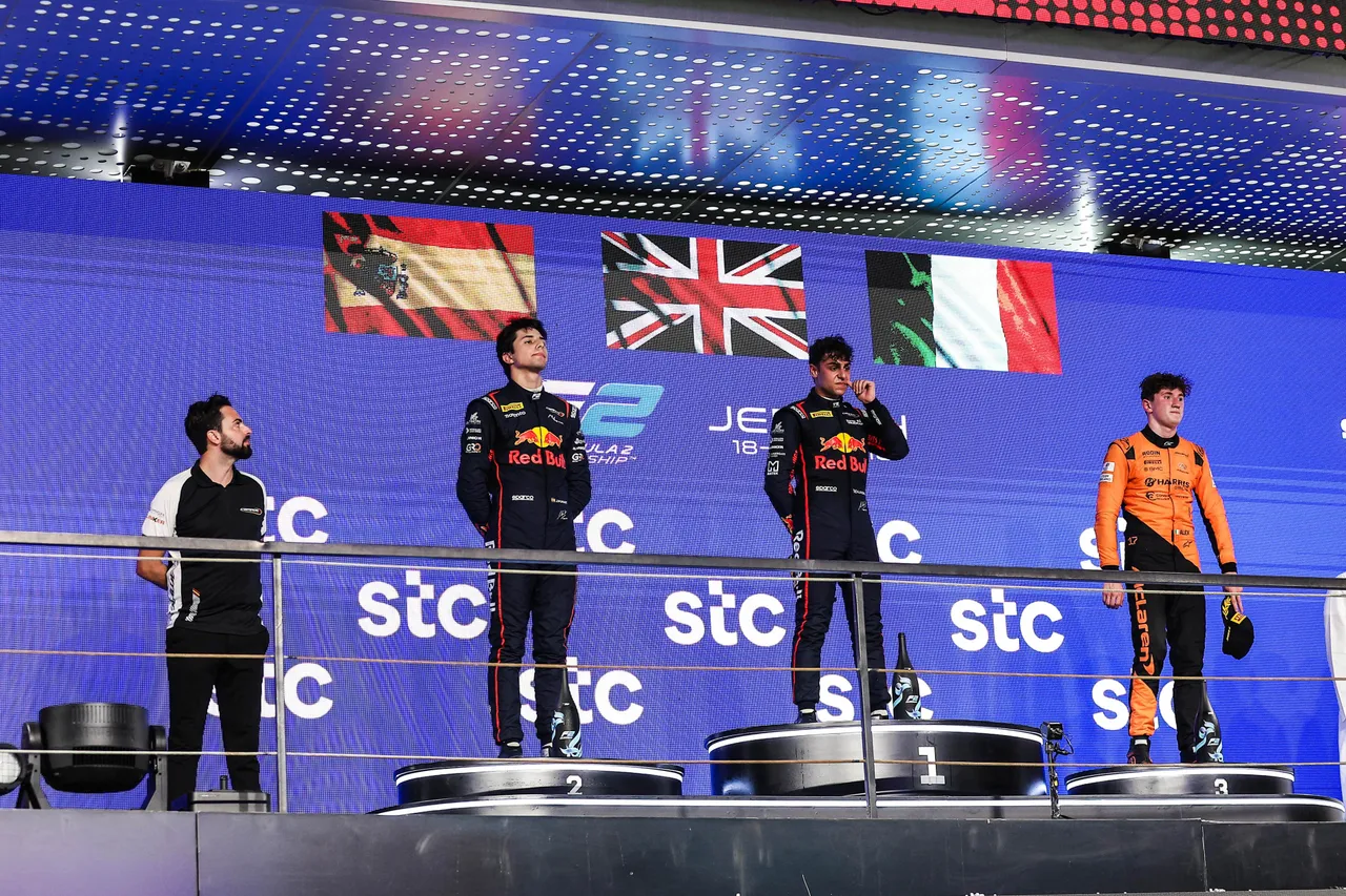 Lindblad no pódio da F2 na Arábia Saudita