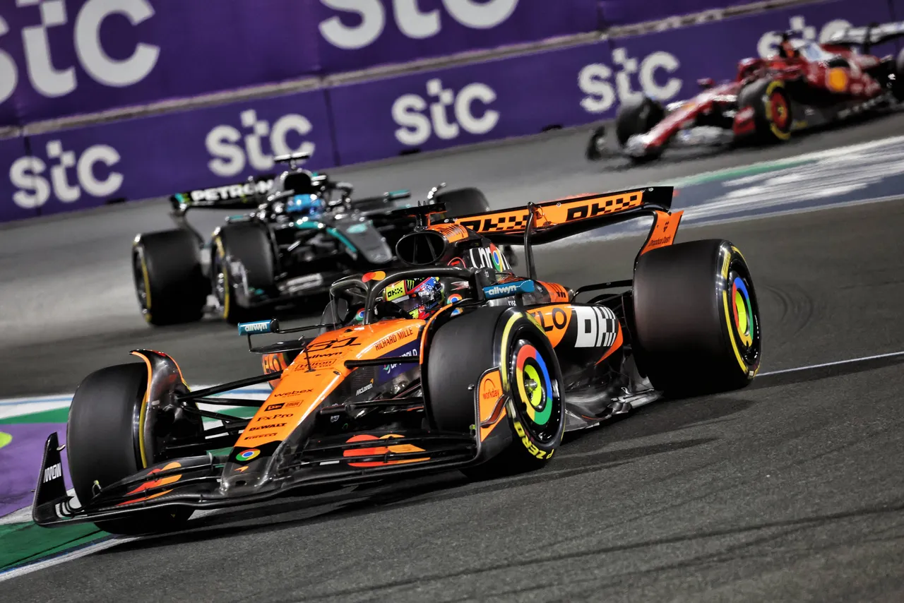 Oscar Piastri driving the MCL39 at Jeddah.