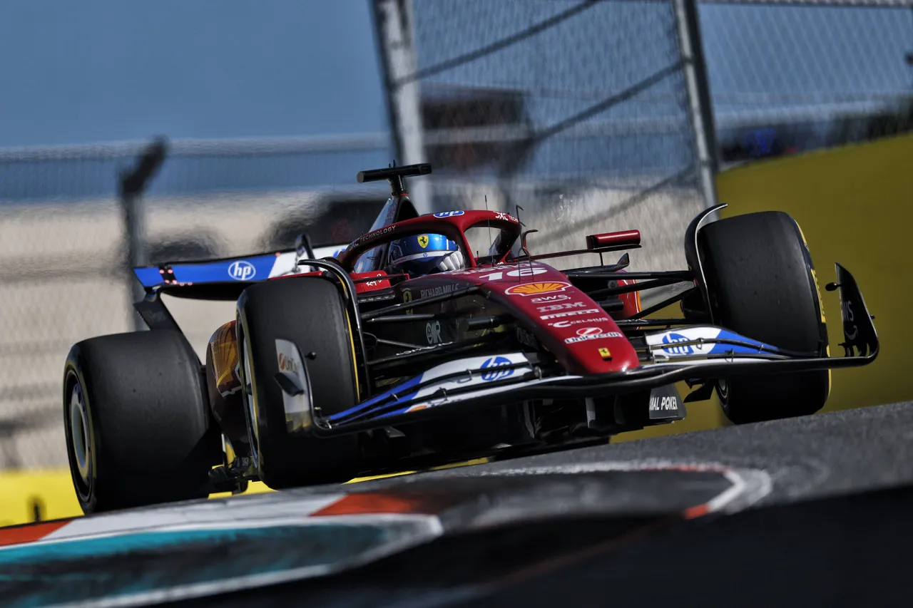 Le difficile samedi de Leclerc à Miami souligne ses difficultés, avec seulement 47 points obtenus lors des cinq premières courses, tandis que Ferrari est en P4 dans le classement des constructeurs, telles sont leurs problèmes