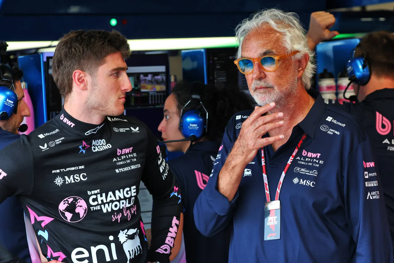 Doohan and Briatore in conversation in Miami