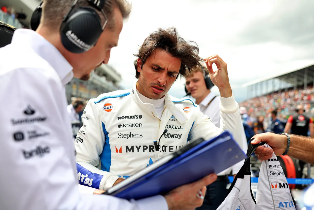 Sainz en la parrilla en Miami antes de terminar en noveno lugar