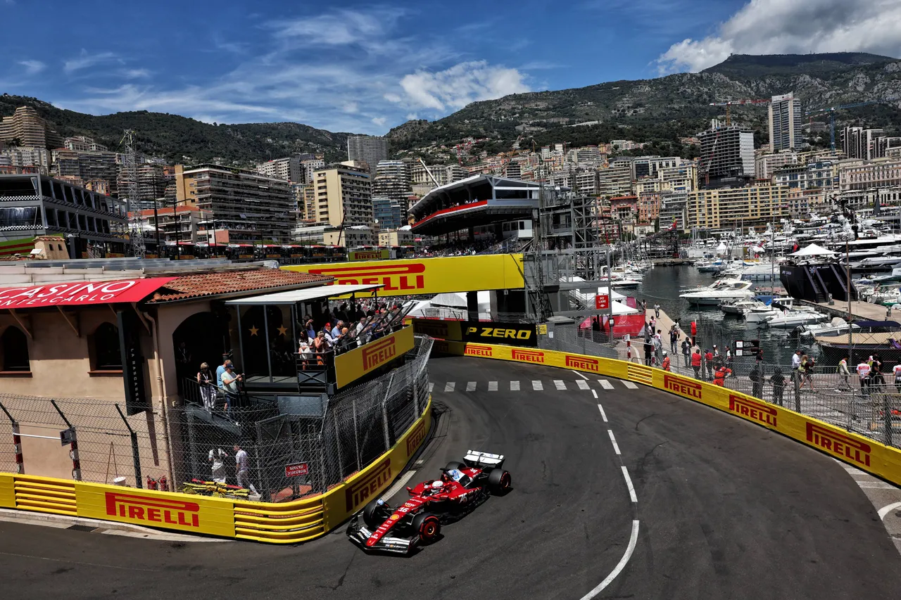 Charles Leclerc durante o TL3 em Monaco
