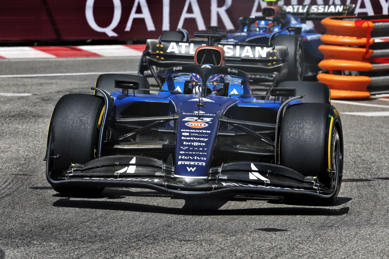 Albon y Sainz trabajaron bien juntos, aprovechando las dos paradas obligatorias