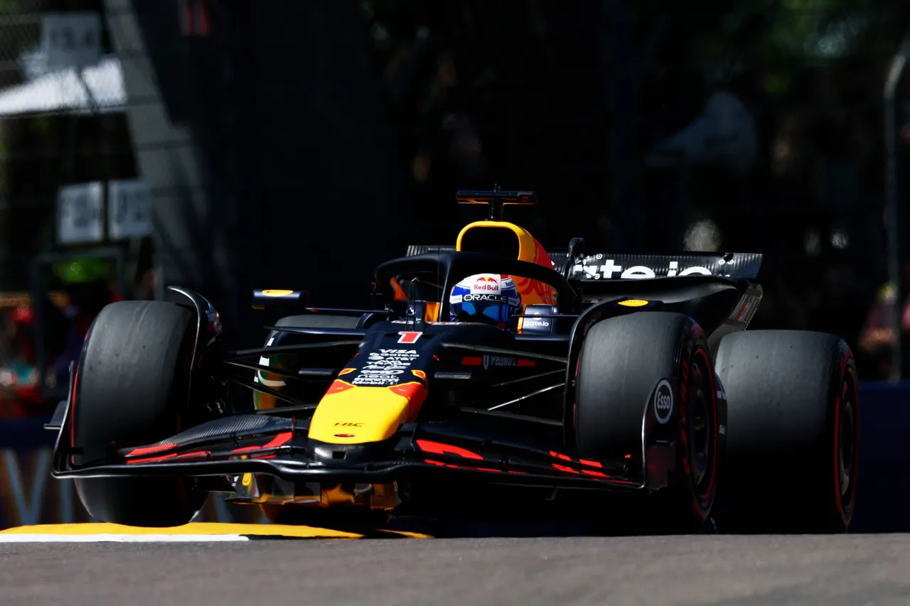 Max Verstappen in rb21 imola
