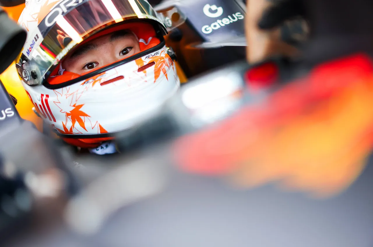 Yuki Tsunoda encontrou seu caminho para o Q3 na classificação depois de começar em P19 na corrida sprint em Miami. Conteúdo da Red Bull.
