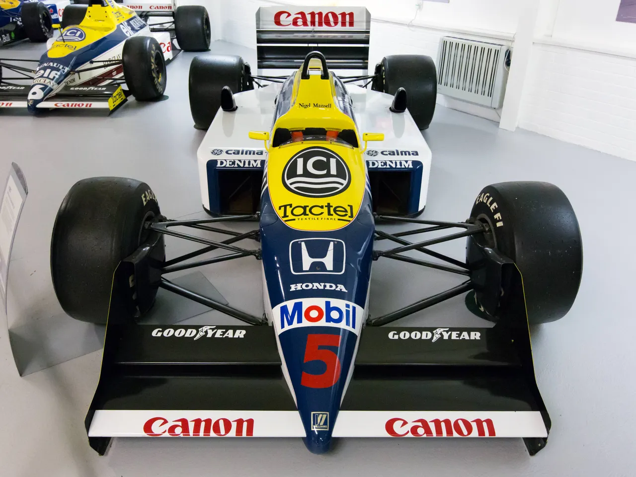 The Williams FW11B also won the 1987 constructors' championship, along with Piquet's drivers' championship
