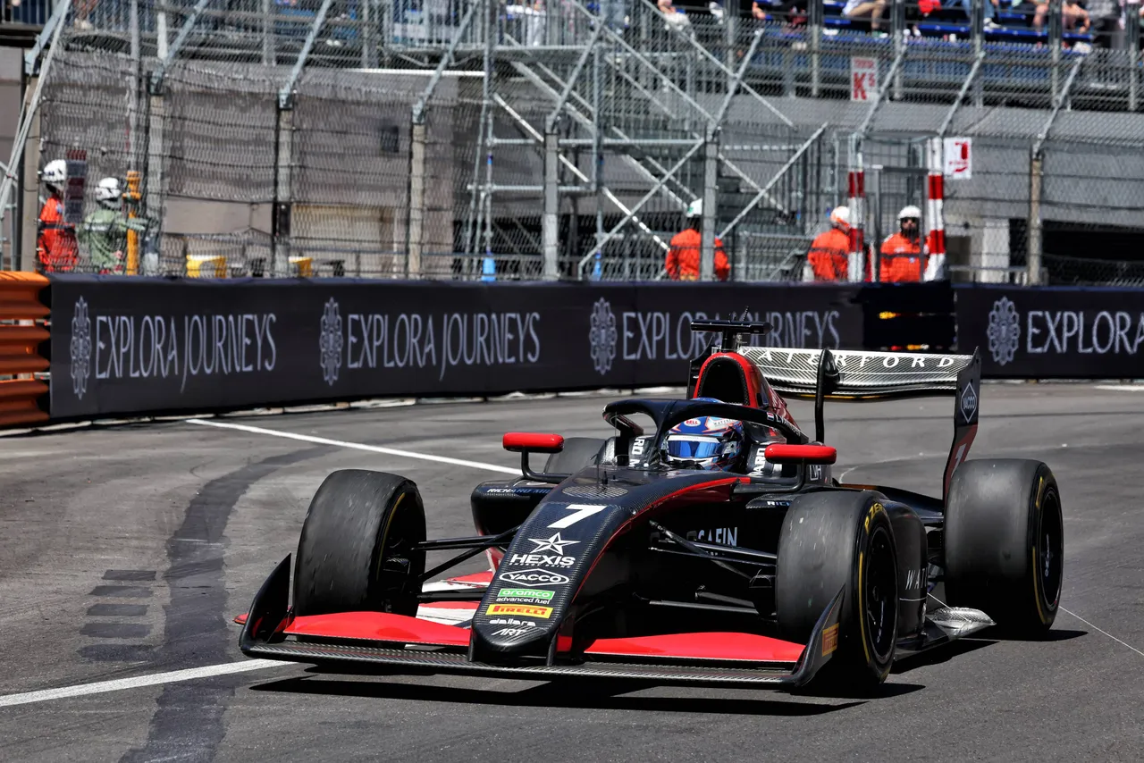 Will Van Hoepen drive in F1 next season?