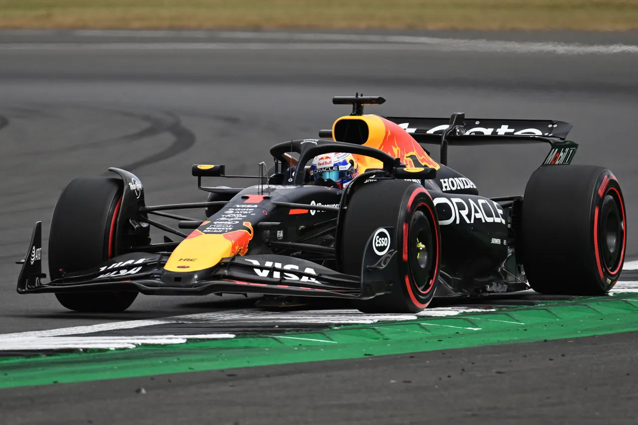 verstappen im rb21 in silverstone