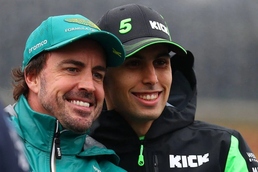 Fernando Alonso and Gabriel Bortoleto