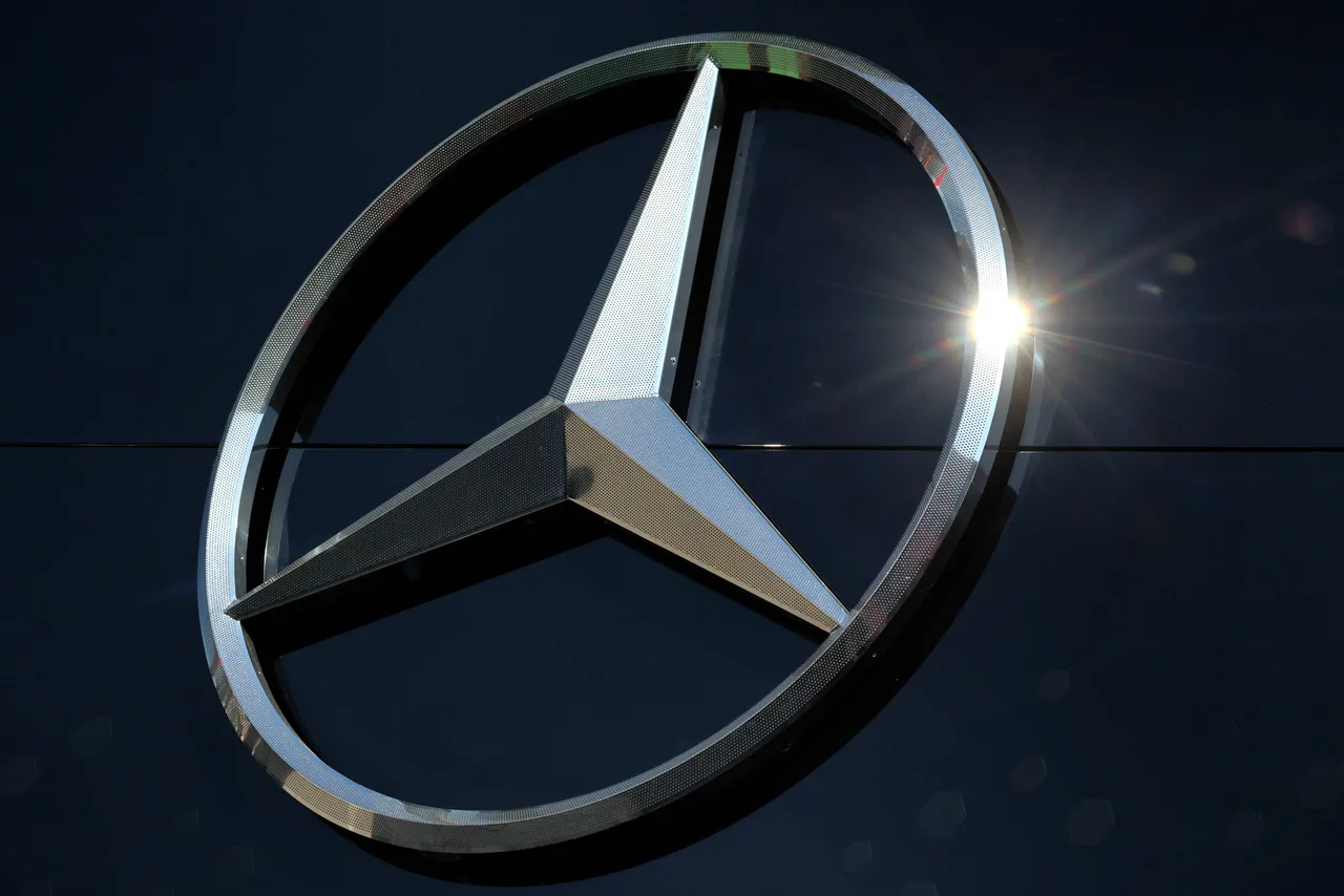 Mercedes logo