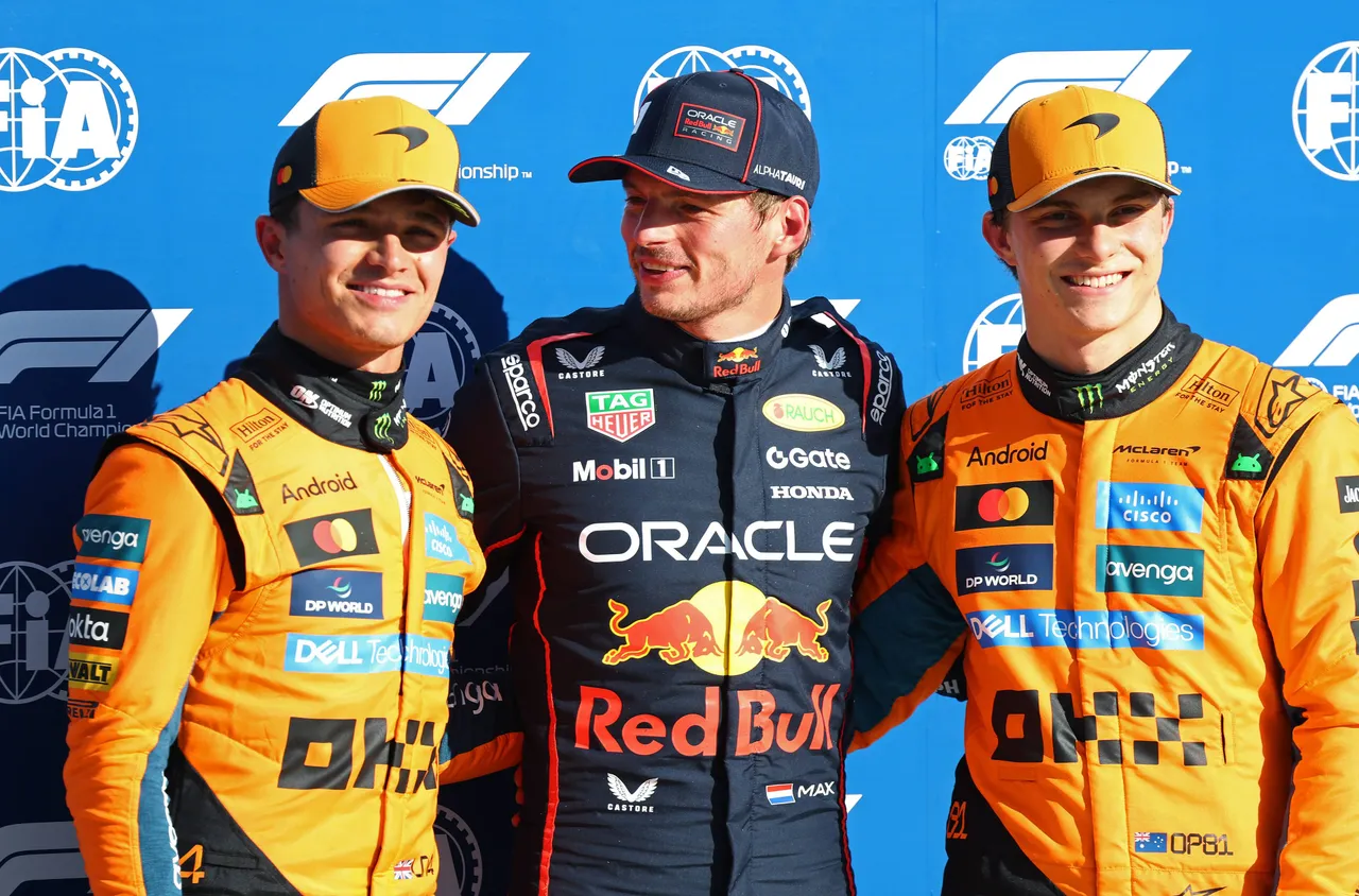 De top drie in de kwalificatie in Italië - Red Bull Contentpool