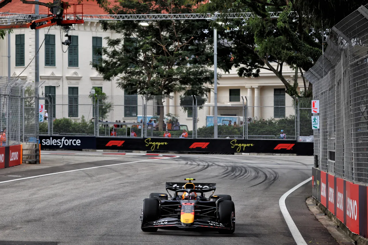 Tsunoda in action in FP1&nbsp; - Photo: Race Pictures