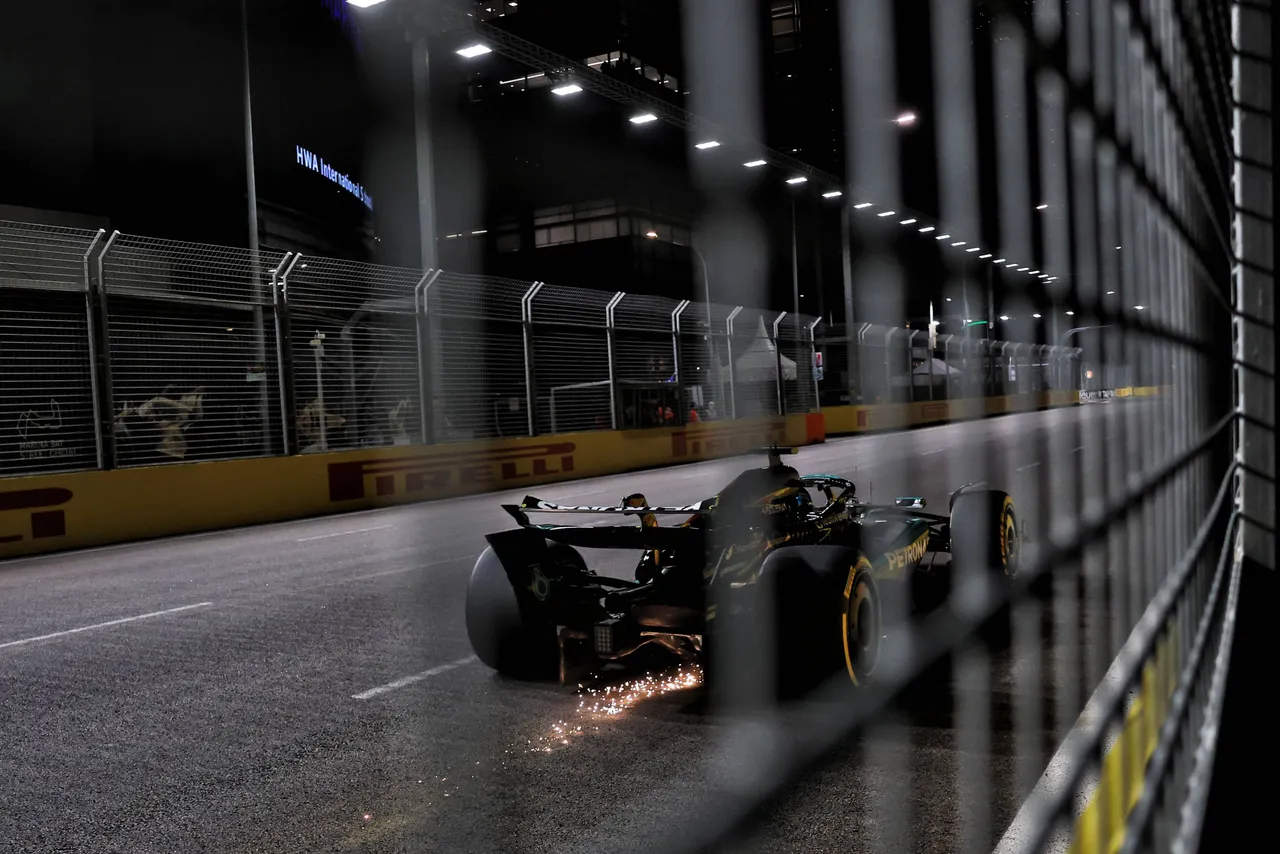 george-russell-mercedes-f1-singapore-gp