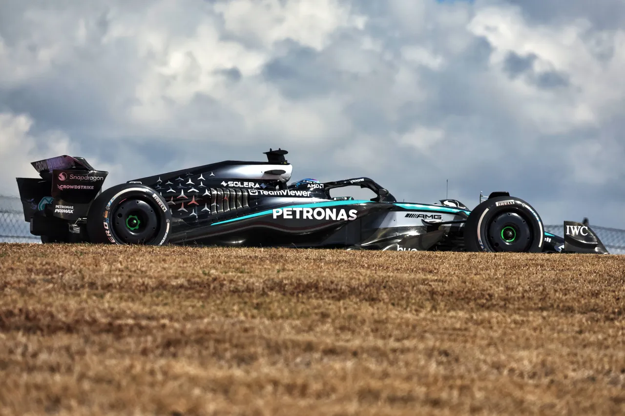 george-russell-mercedes-f1-us-gp-cota-3