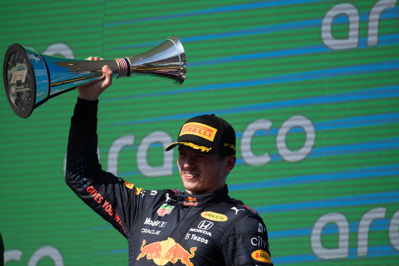 verstappen-cota-win-2021-jpg