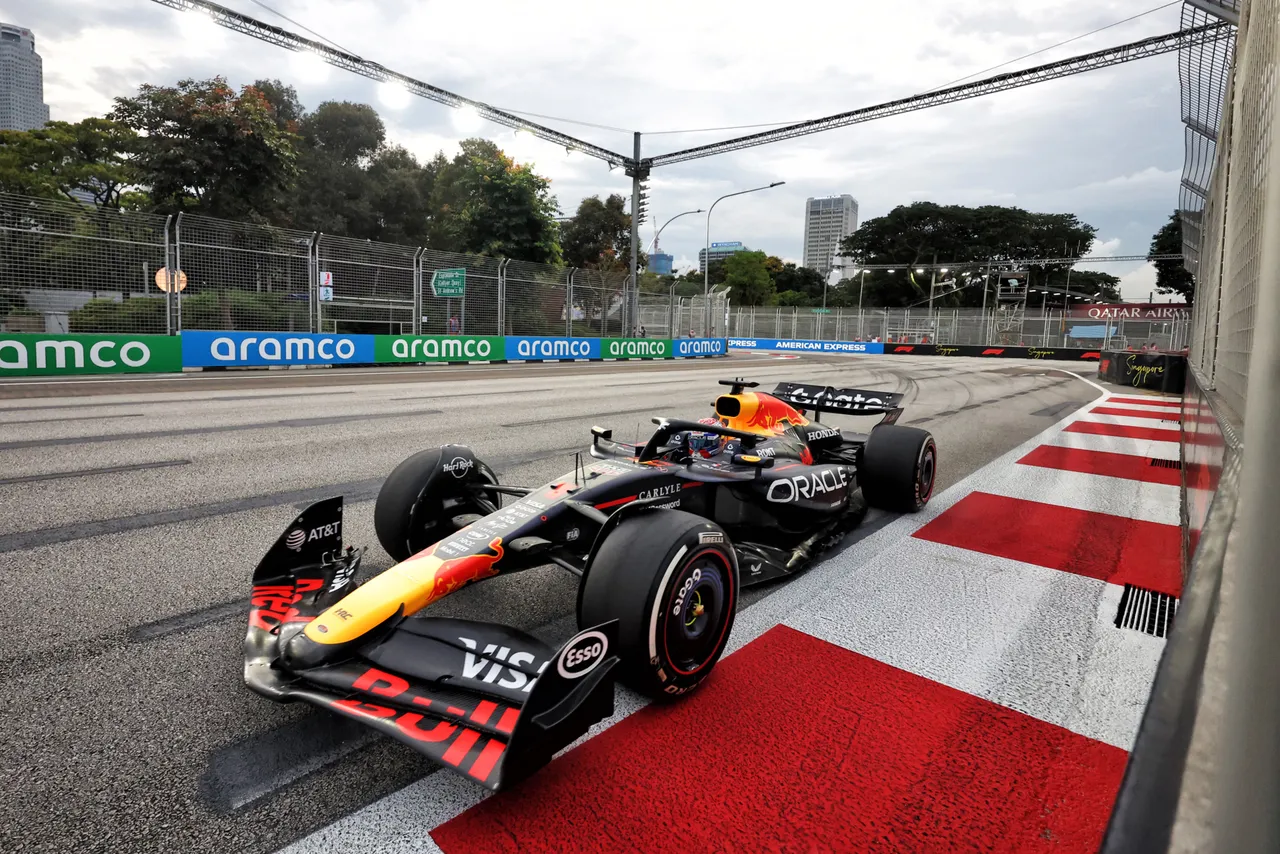 verstappen-rb21-singapore