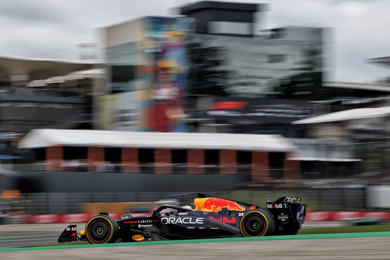 max verstapen-red bull-brazil-racepictures-jpeg