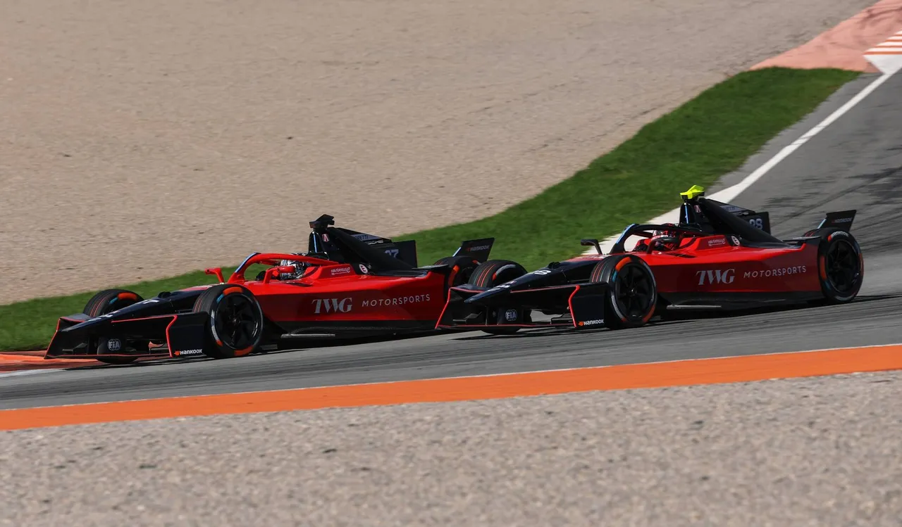 Jake Dennis and Felipe Drugovich