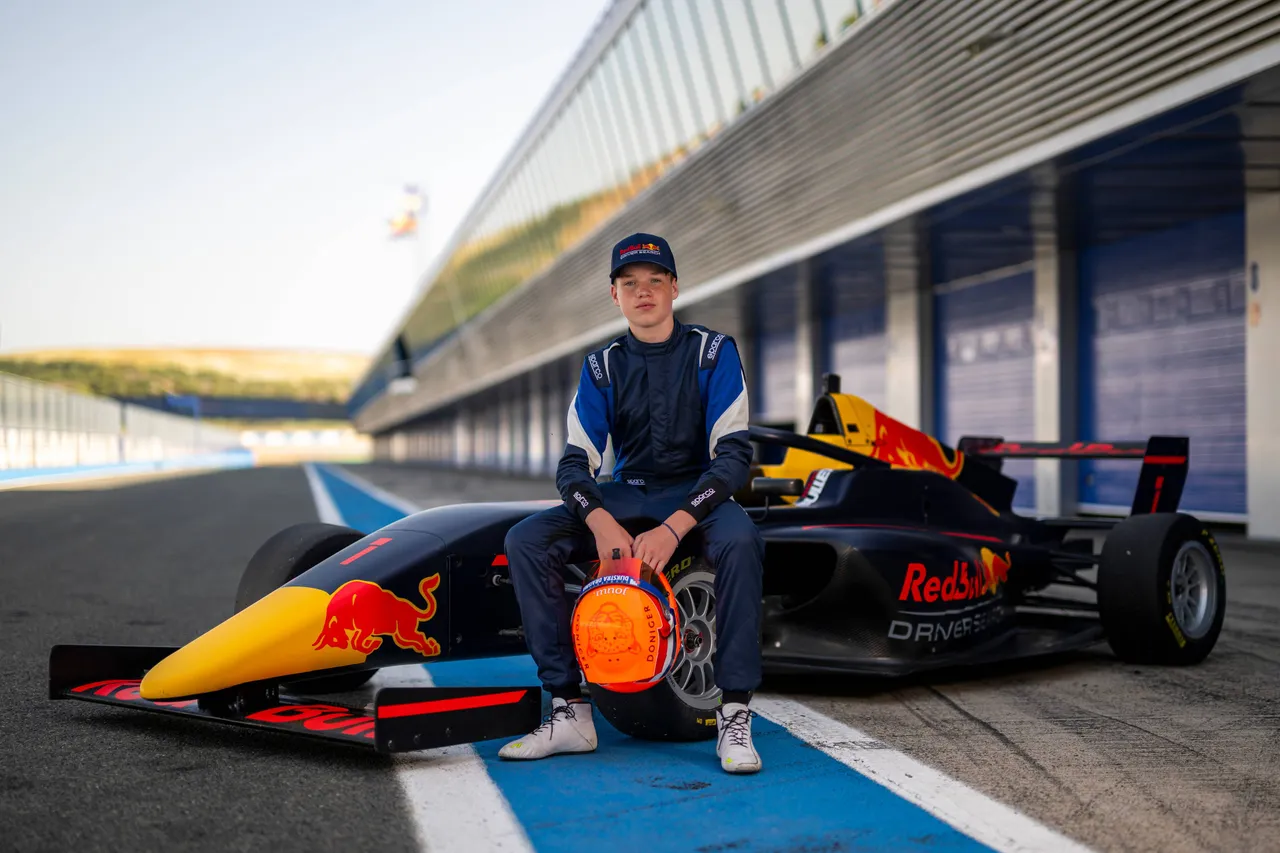 Rocco Coronel_F4_Red Bull Racing_Jerez_Red Bull Content Pool