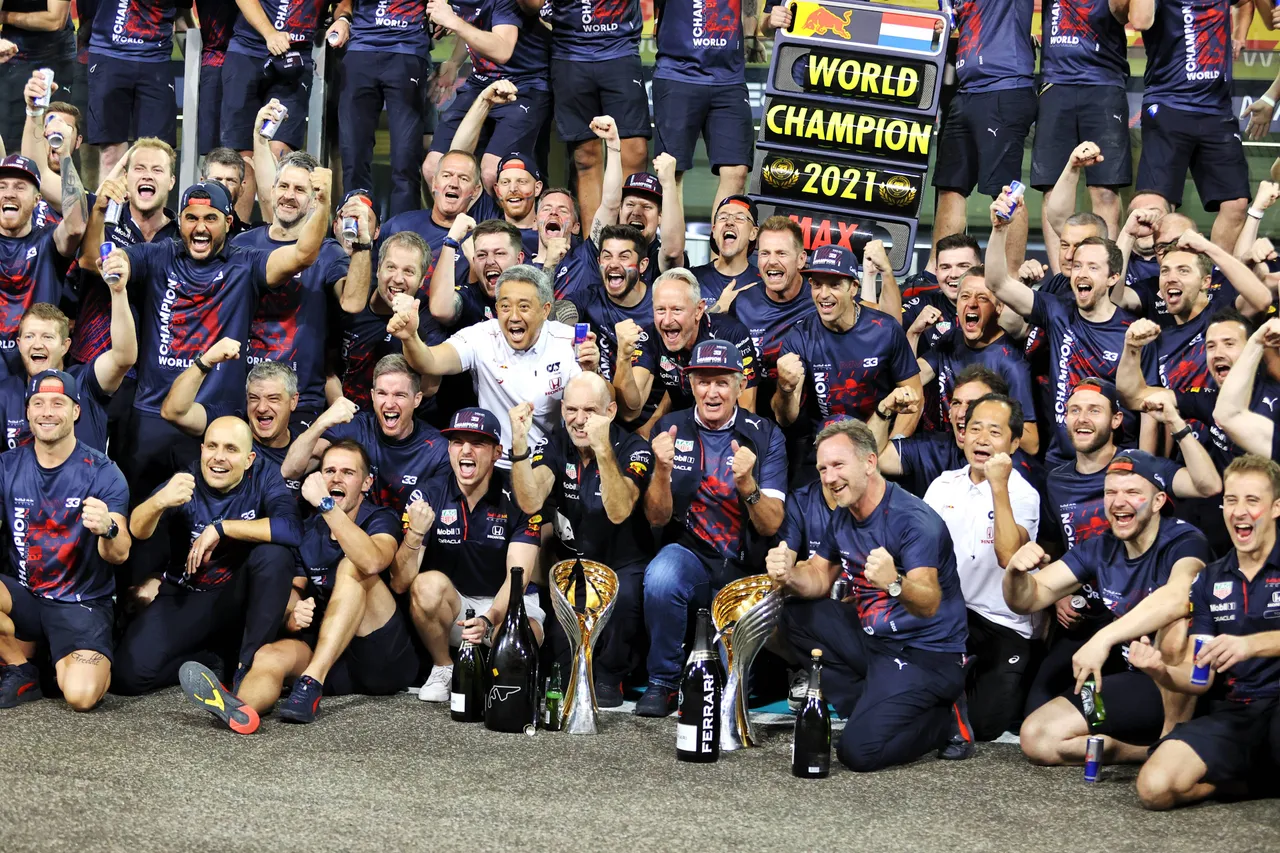 verstappen-2021-red-bull-abu-dhabi-jpg