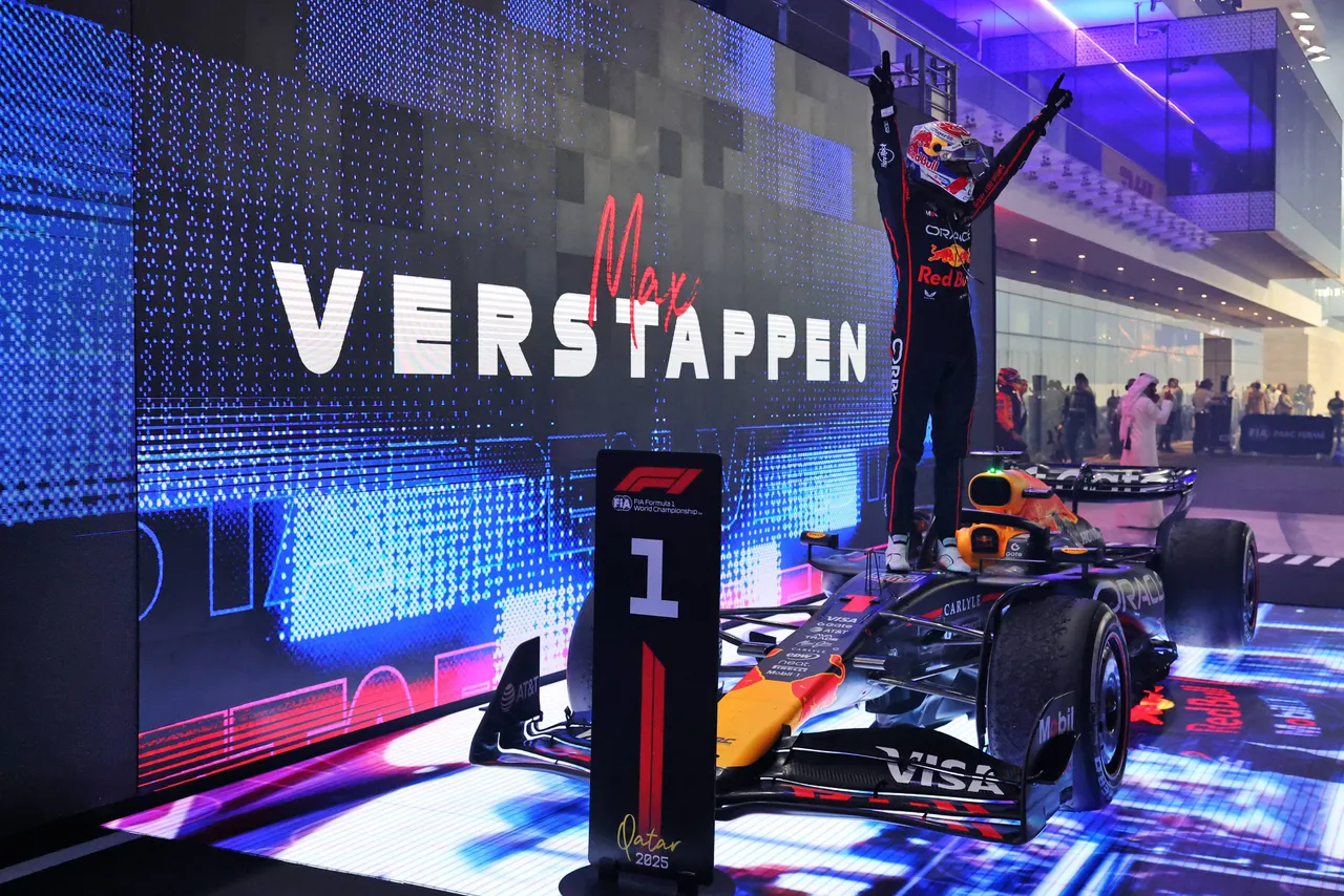 Verstappen viert feest in Qatar - Red Bull