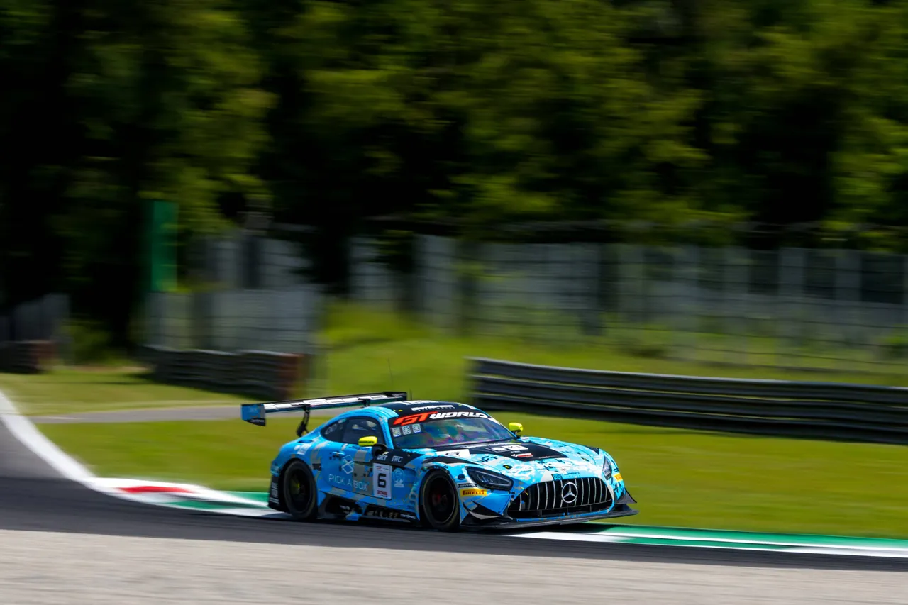 De Mercedes-AMG GT3 Evo is het strijdwapen van Verstappen Racing in 2026 - Foto: Colin Caresani PR