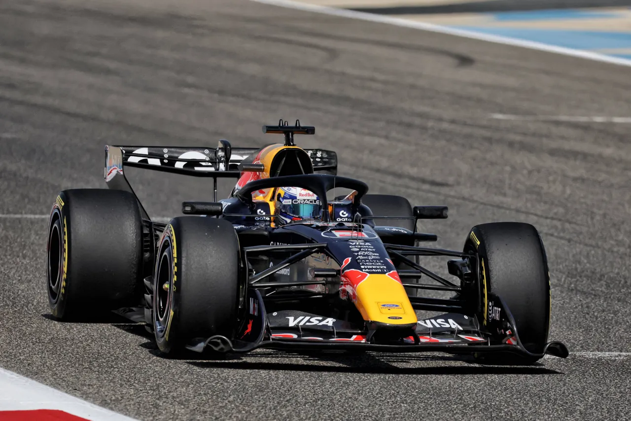 max-verstappen-aantal-ronden-bahrein-testweek