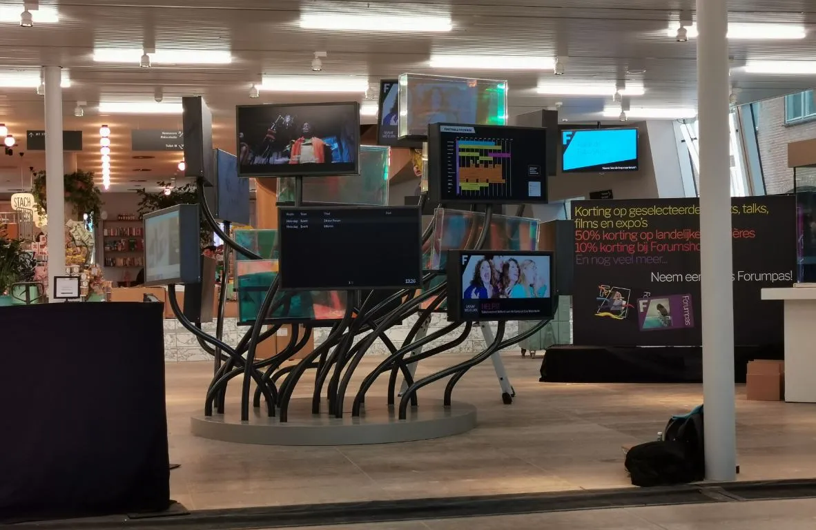1 media