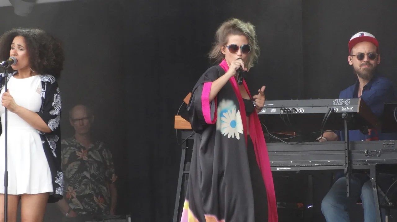 1 selah sue