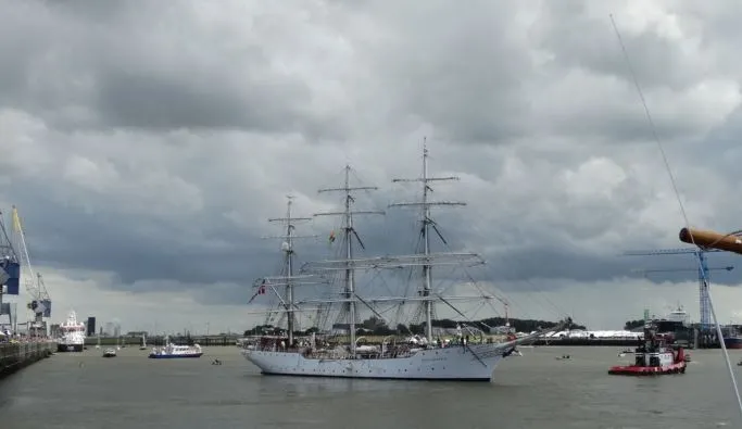 sail out 4