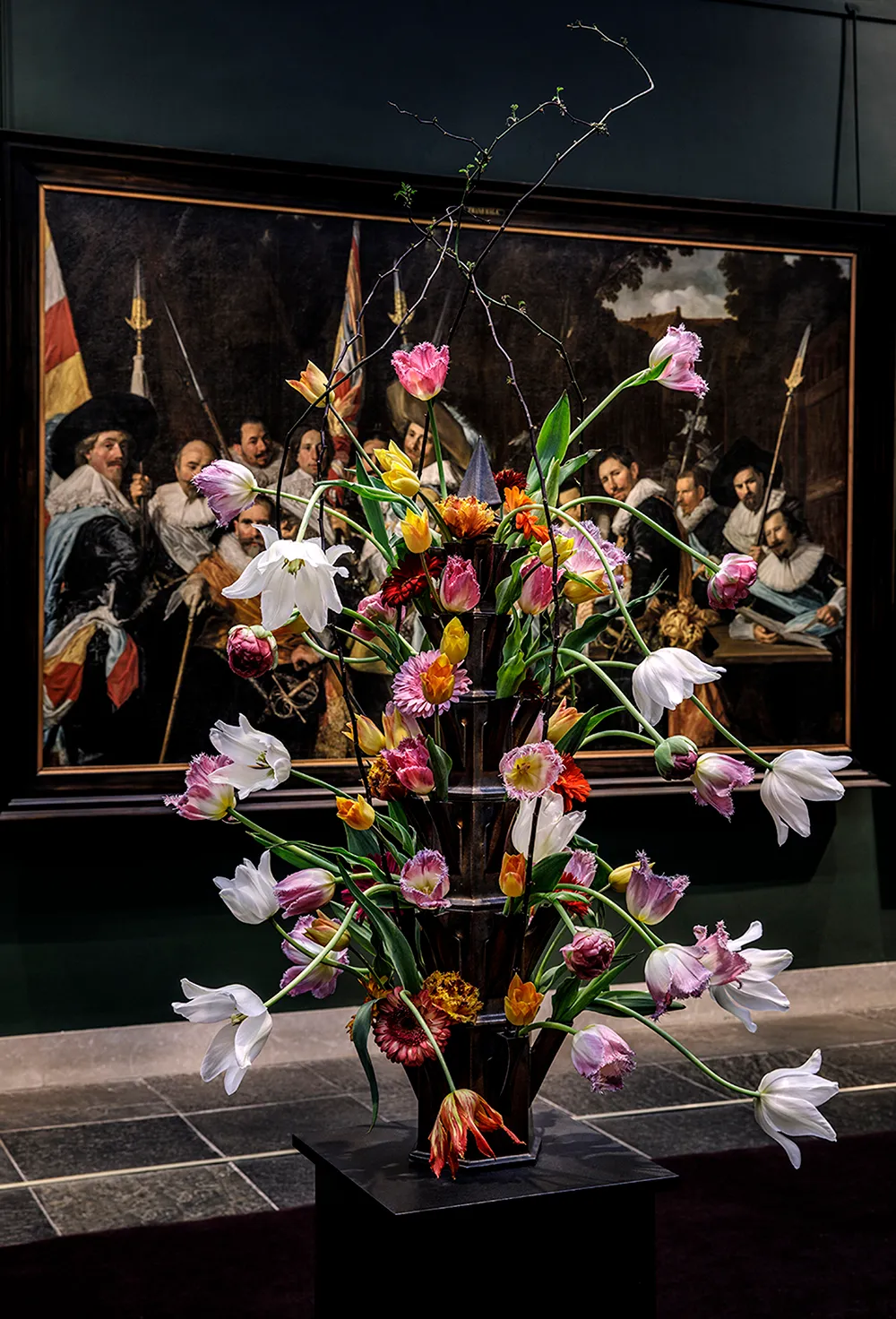 03 fhm mib eerdere editie bloemen paul wijkmeijer tulpenvaas jan van der vaart foto i powilleit