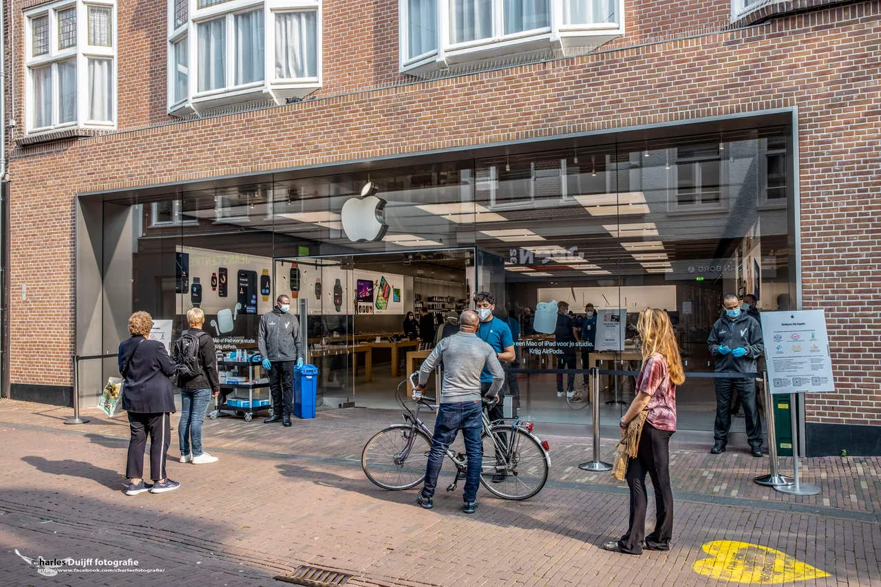apple store