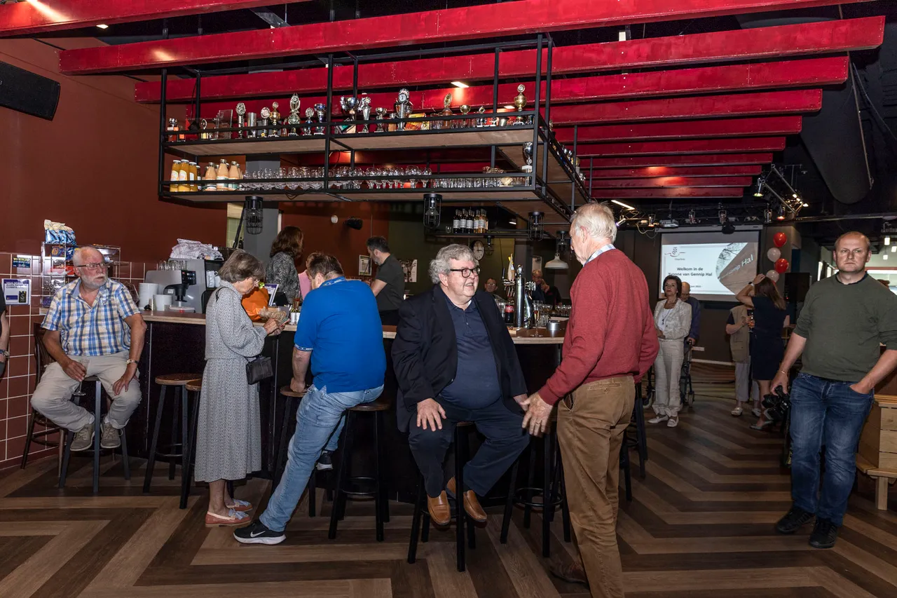 bar