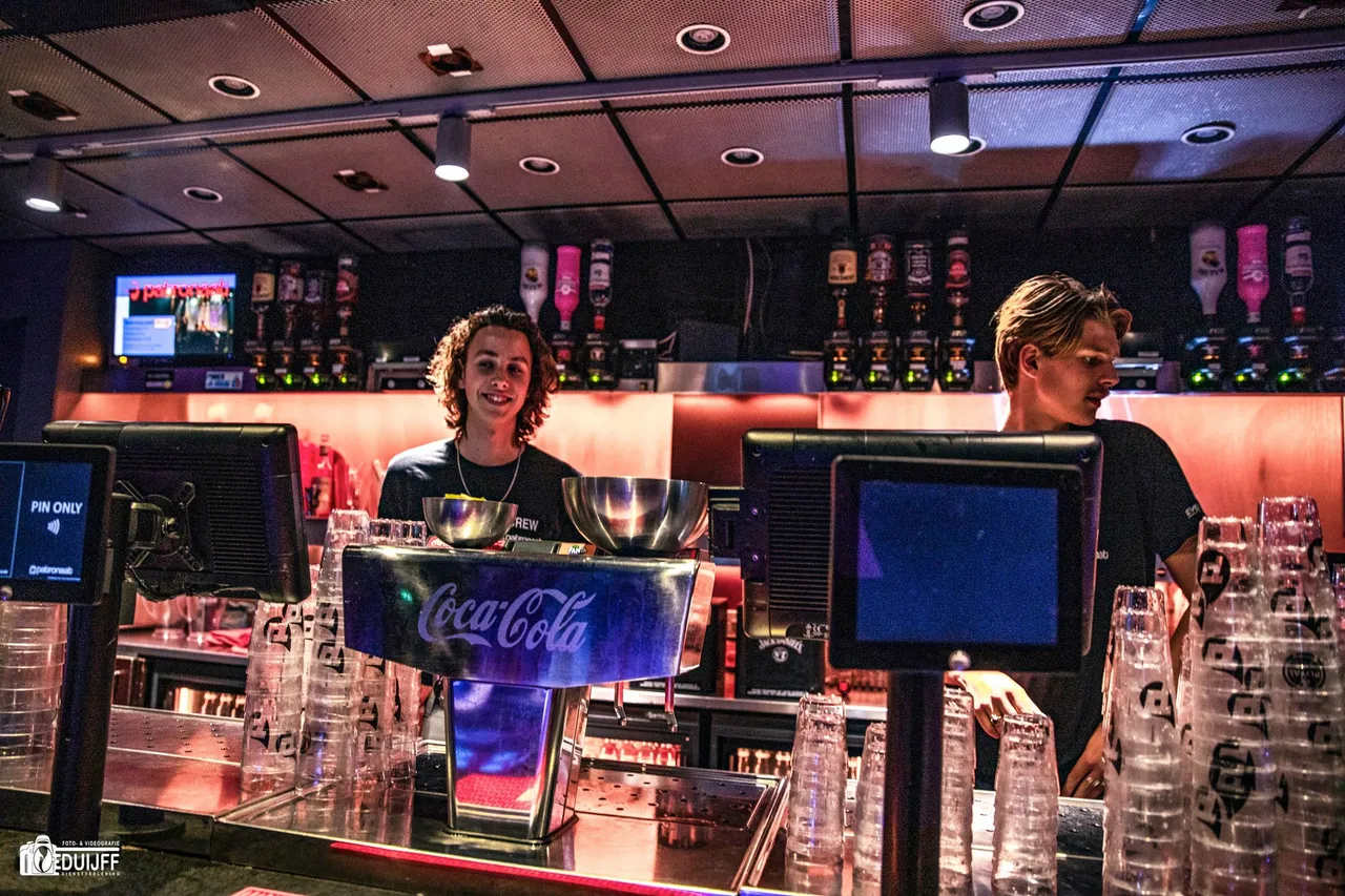 bar medewerkers
