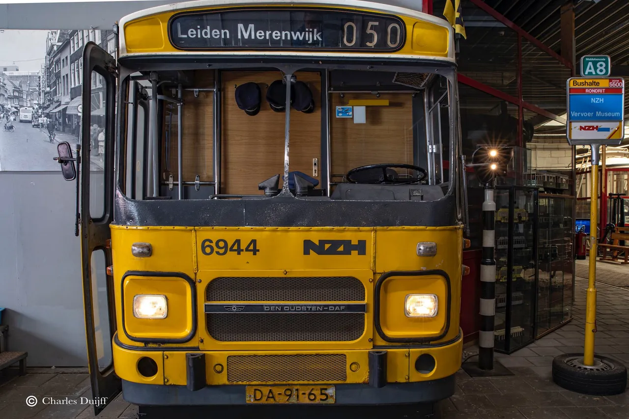 bus leiden