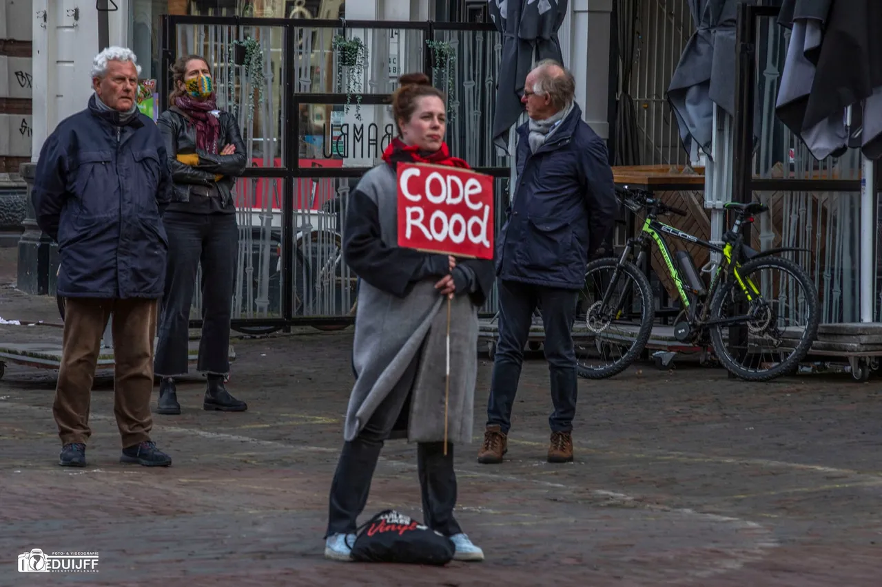 code rood