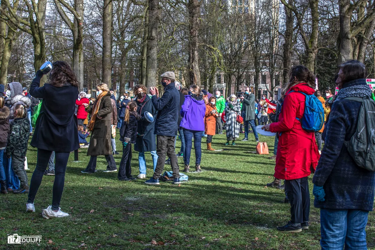 demonstranten 16