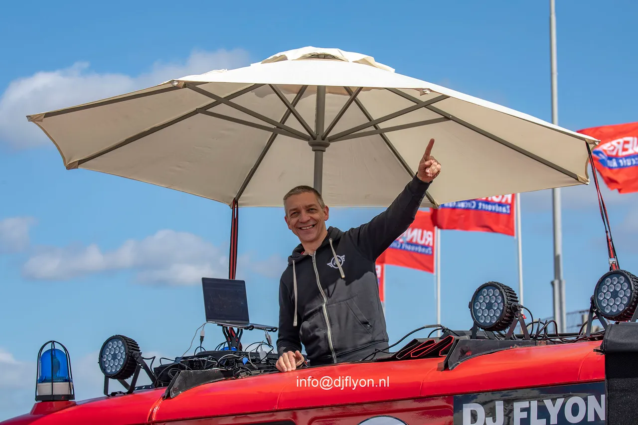 dj flyon
