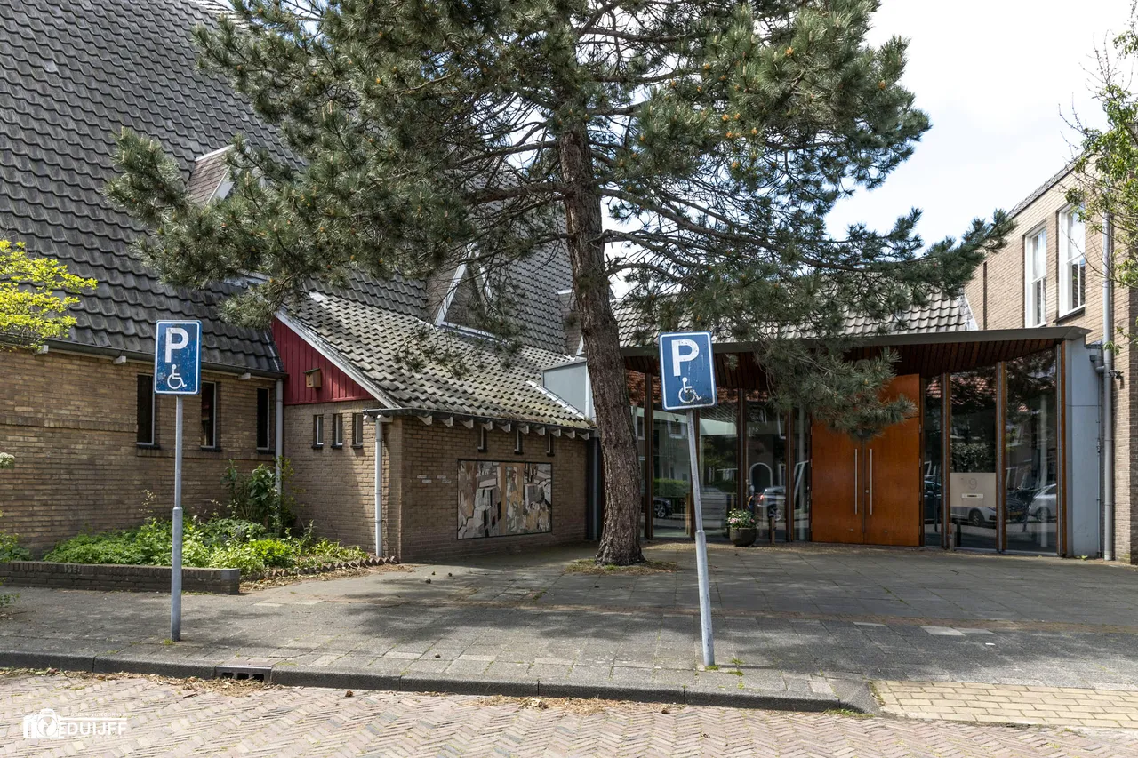 ingang kerk