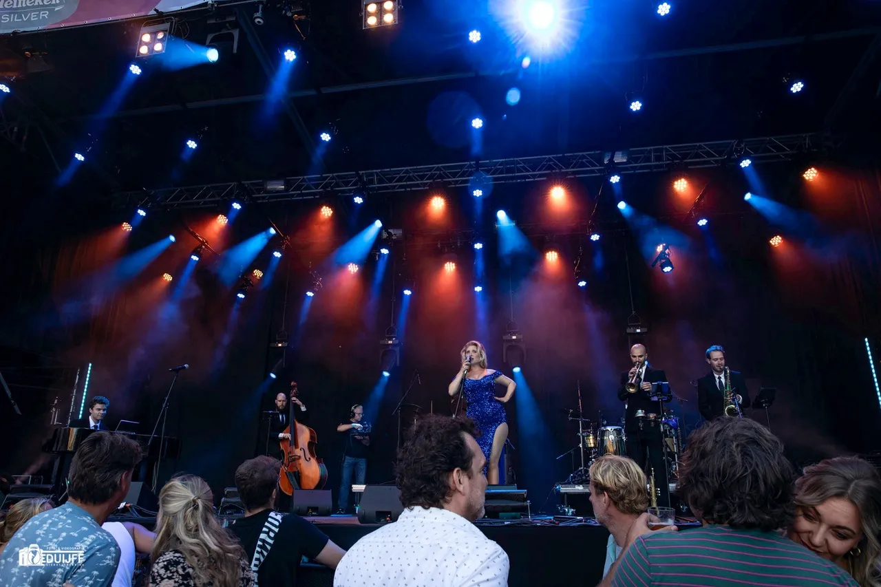 julie band