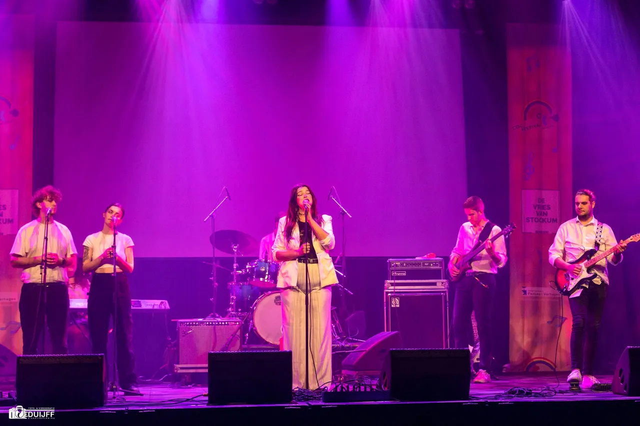 luz bravo band