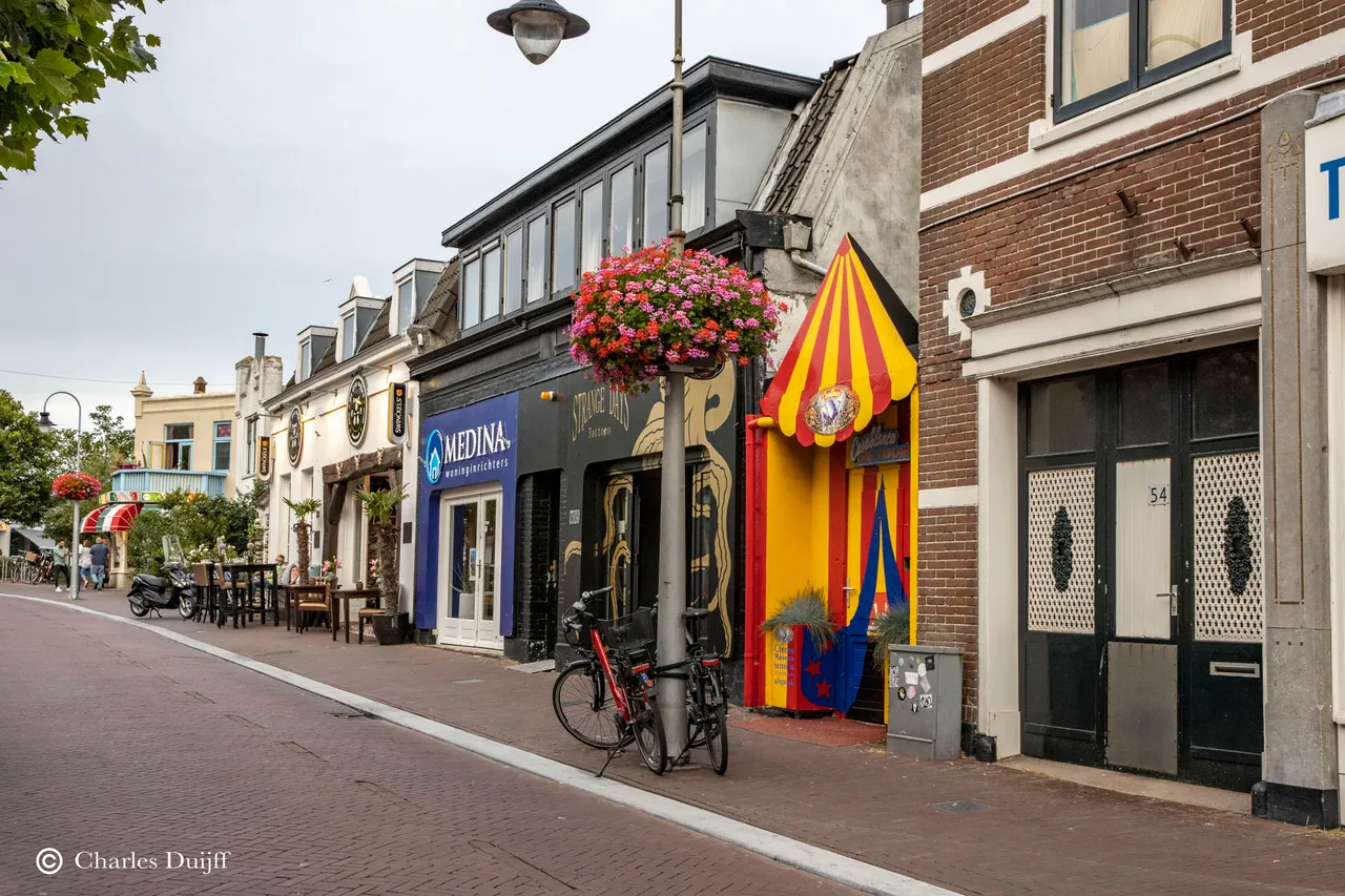 medina