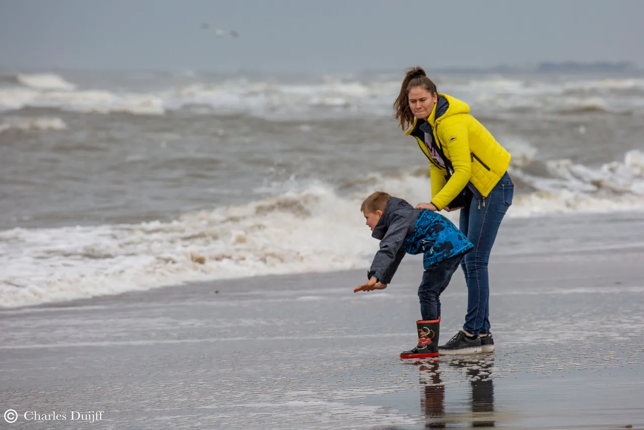 meisje in geel
