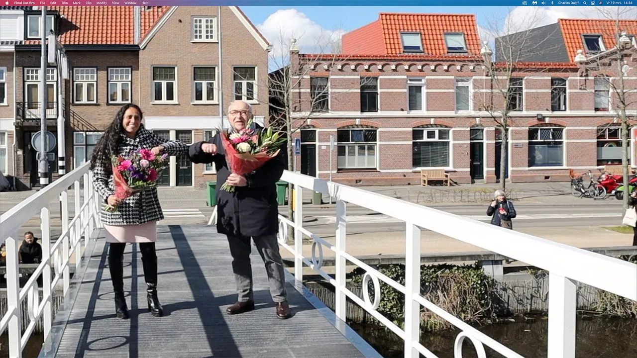 op de brug