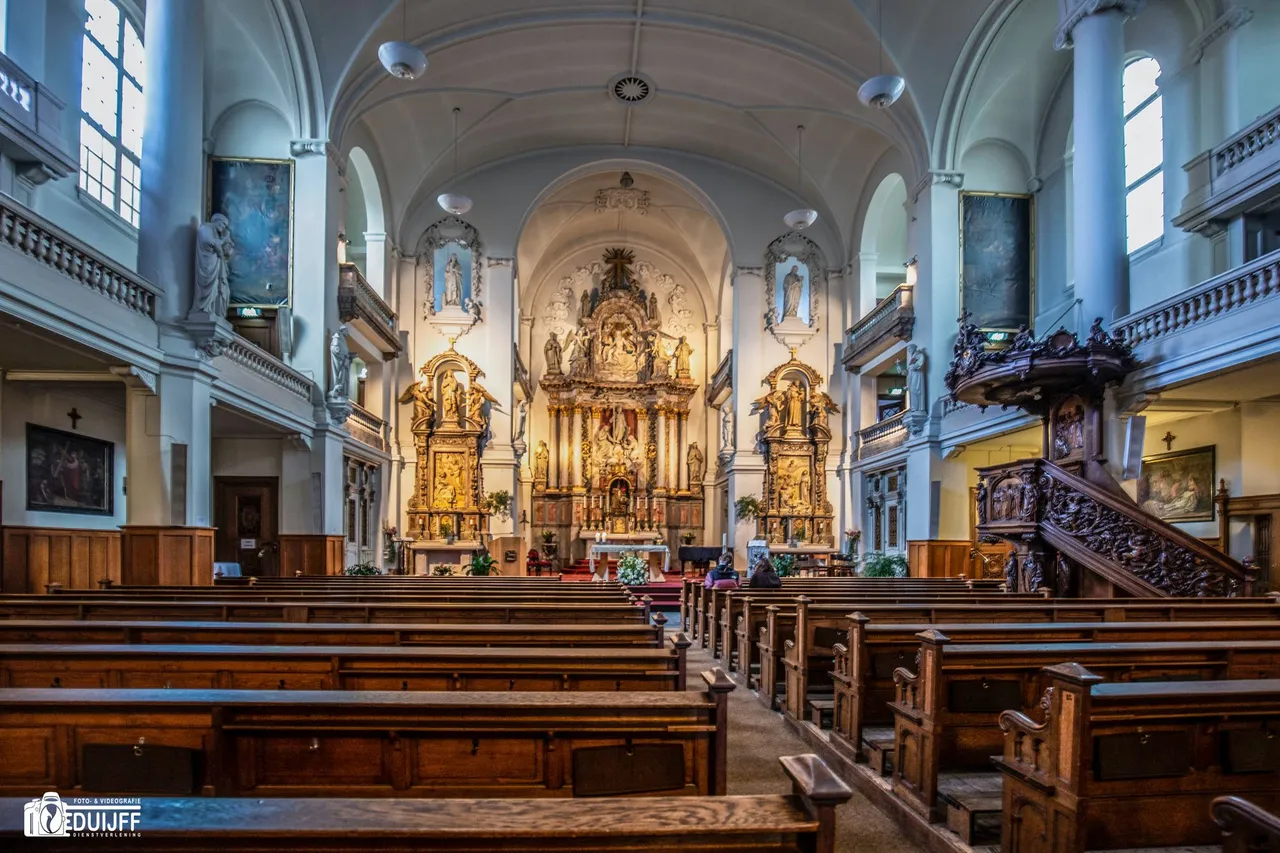 paterskerk inside