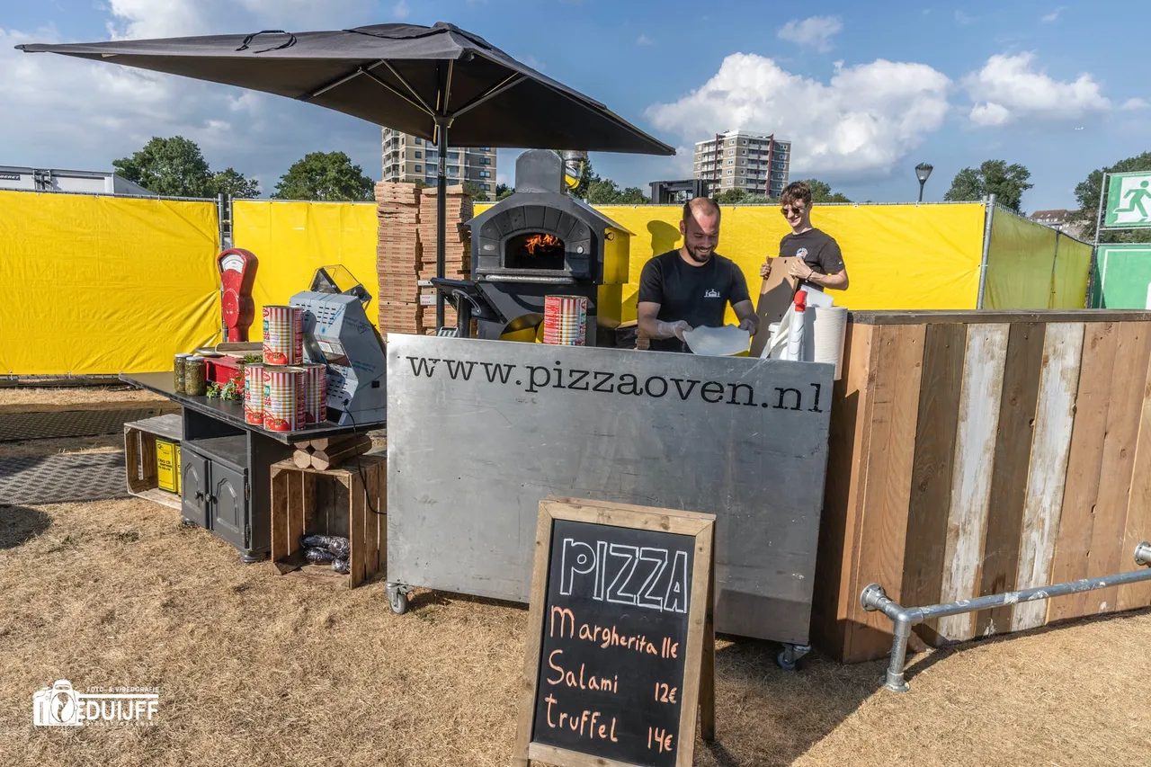 pizza oven