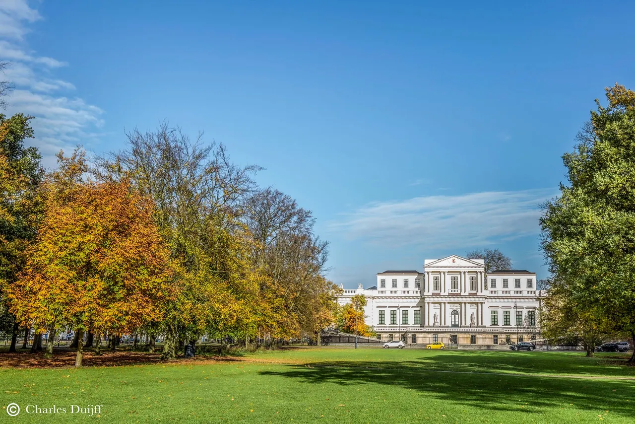 provinciehuis f