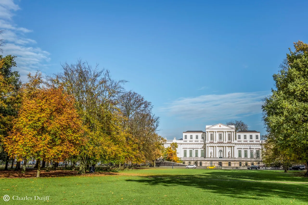 provinciehuis f