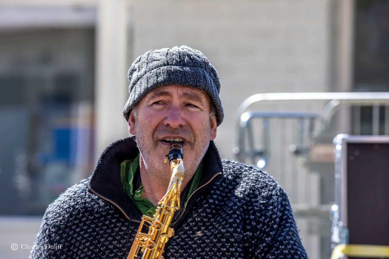 sax1