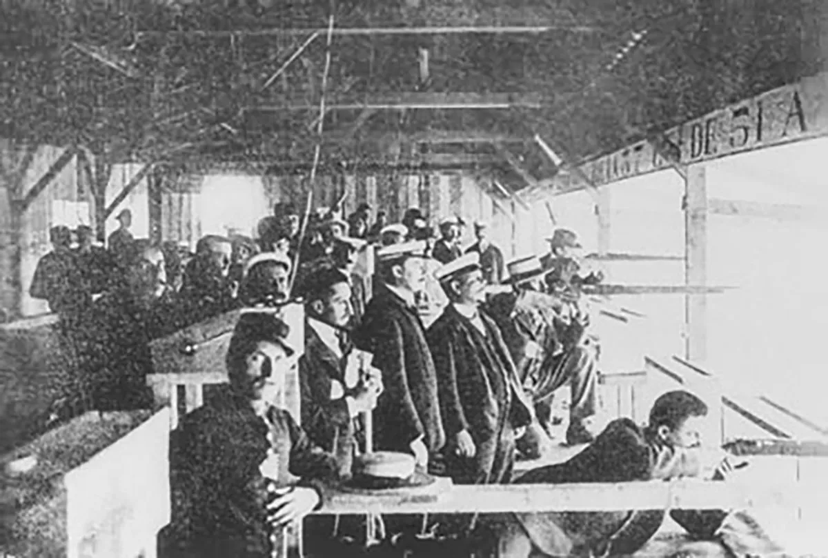 Schietsport tijden Olympische Spelen in 1900 (foto: Wikipedia)